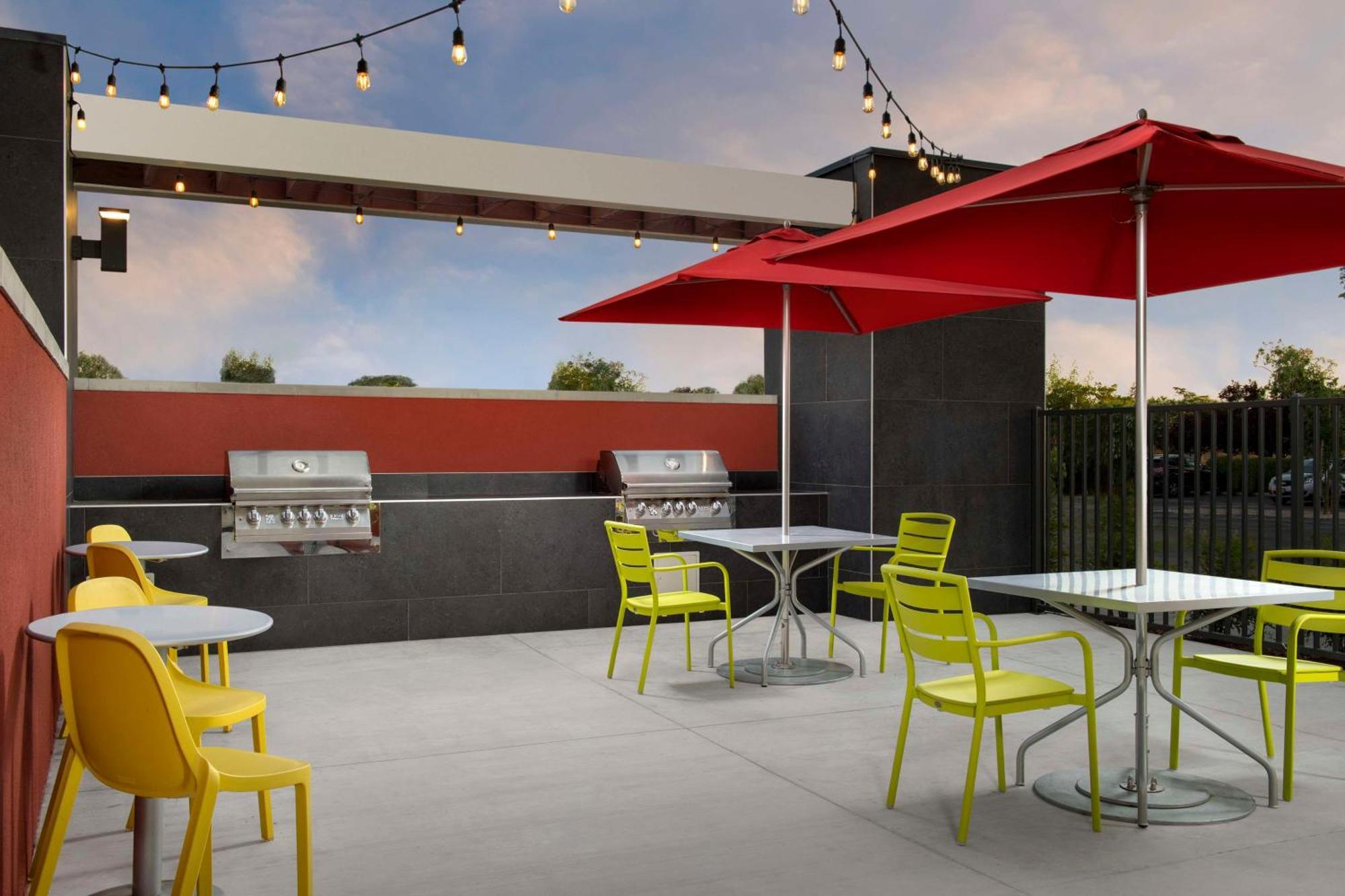 Home2 Suites By Hilton Clovis Fresno Airport Extérieur photo
